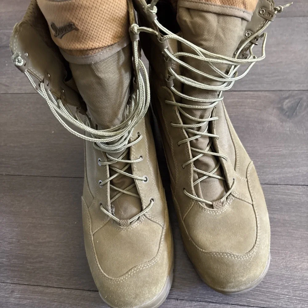 Mens Danner Tanicus 8